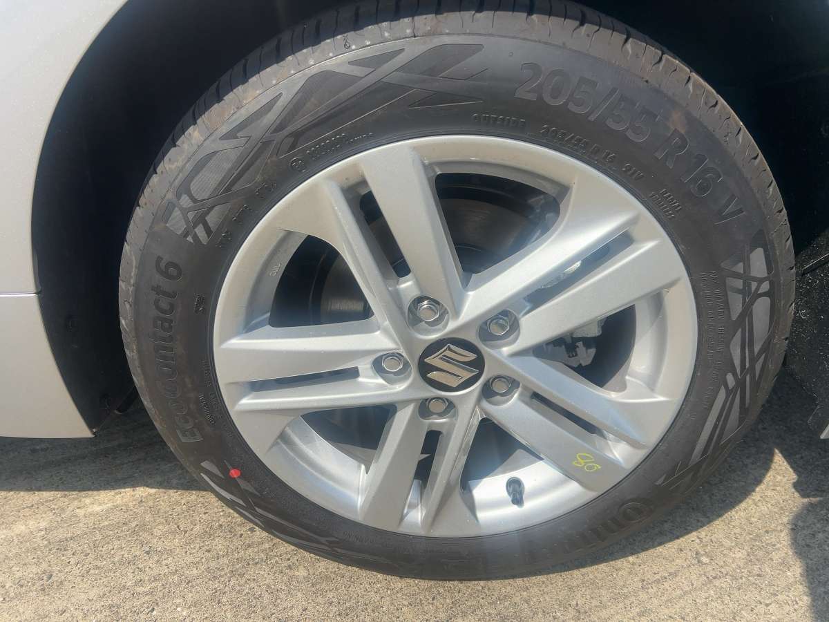 Fahrzeugbild eines Suzuki Swace