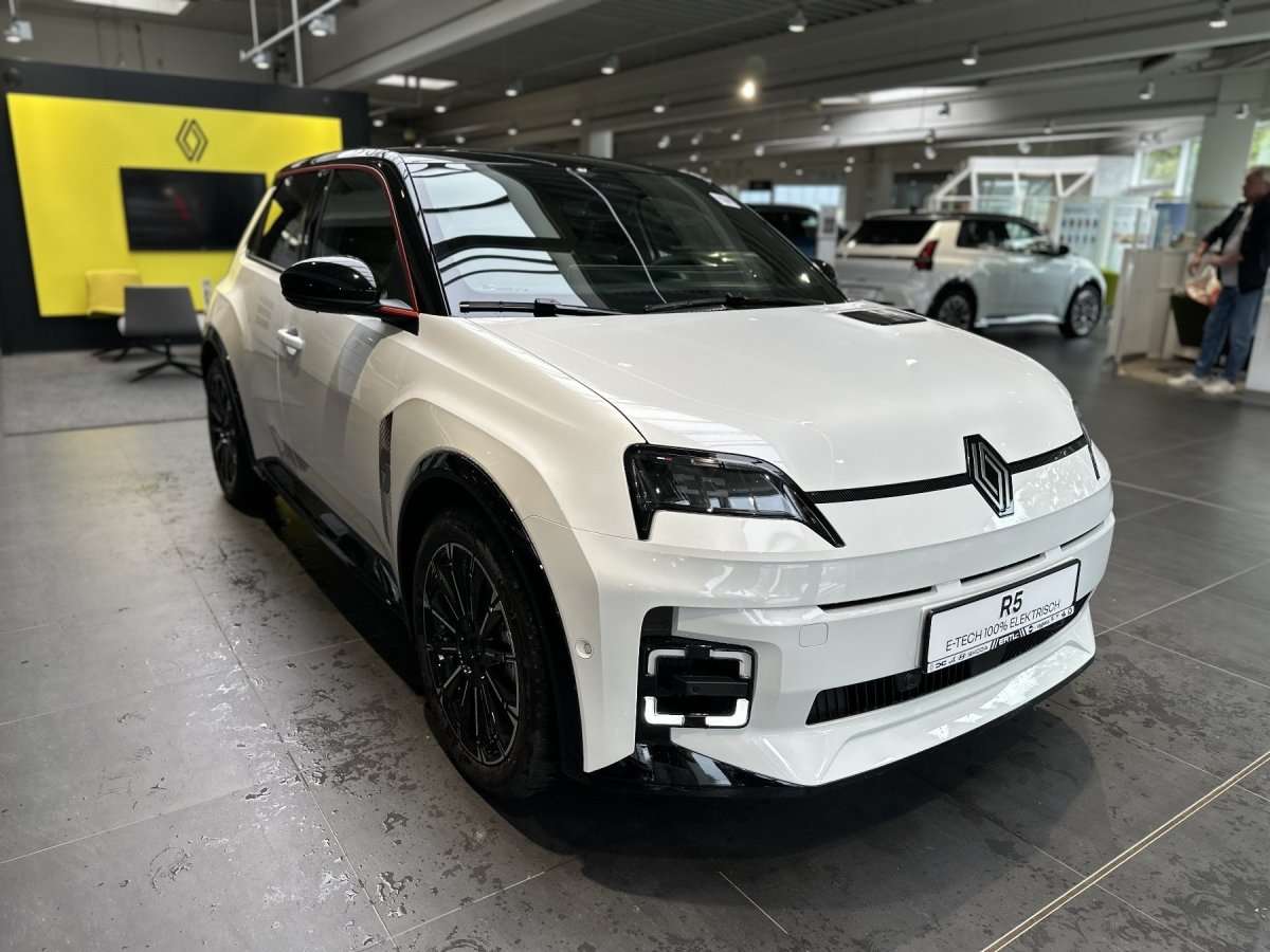 Fahrzeugbild eines Renault 5 E-TECH