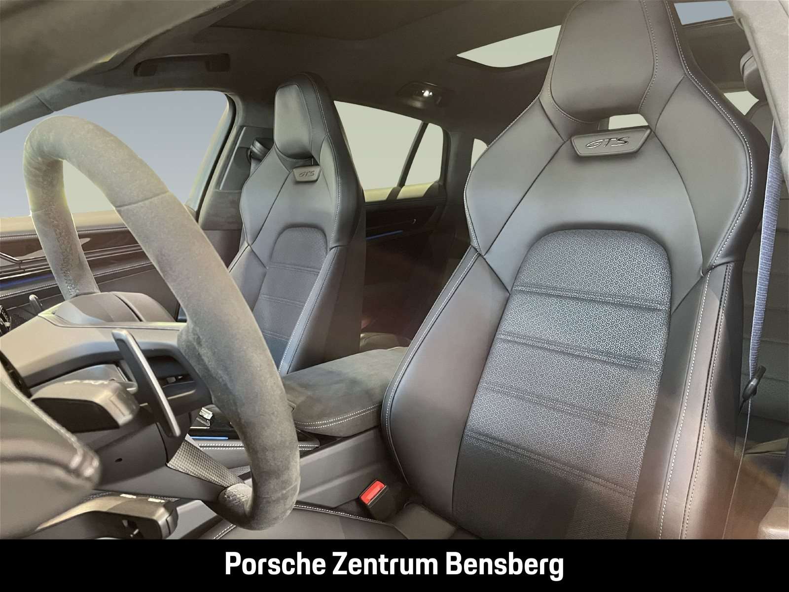 Fahrzeugbild eines Porsche Panamera