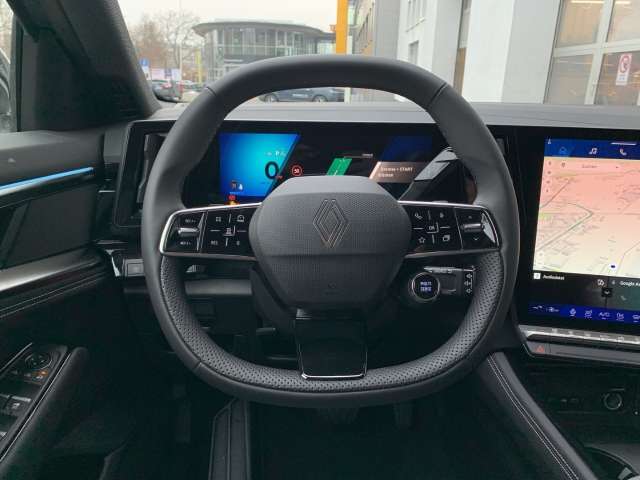 Fahrzeugbild eines Renault Rafale