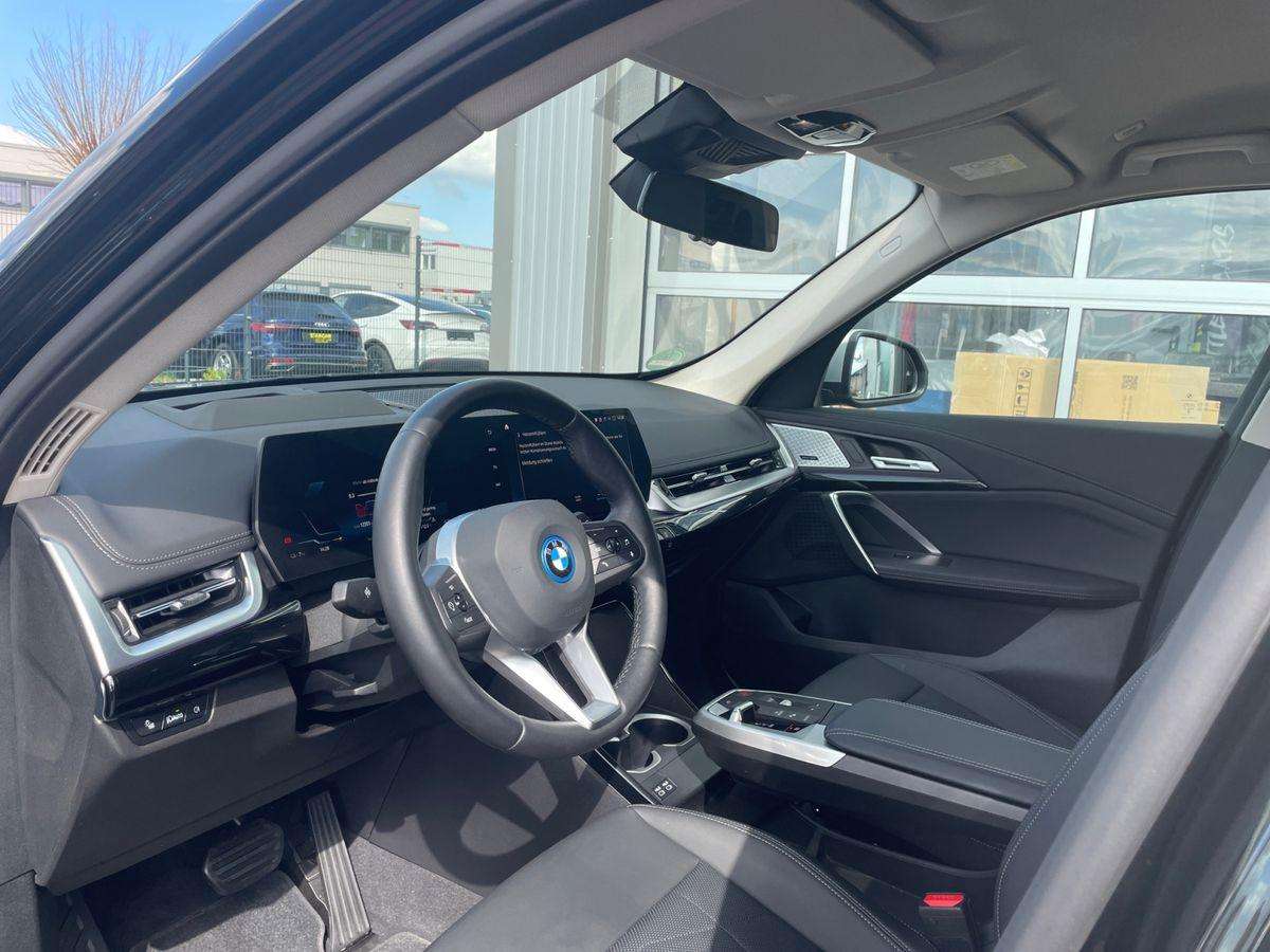 Fahrzeugbild eines BMW iX1