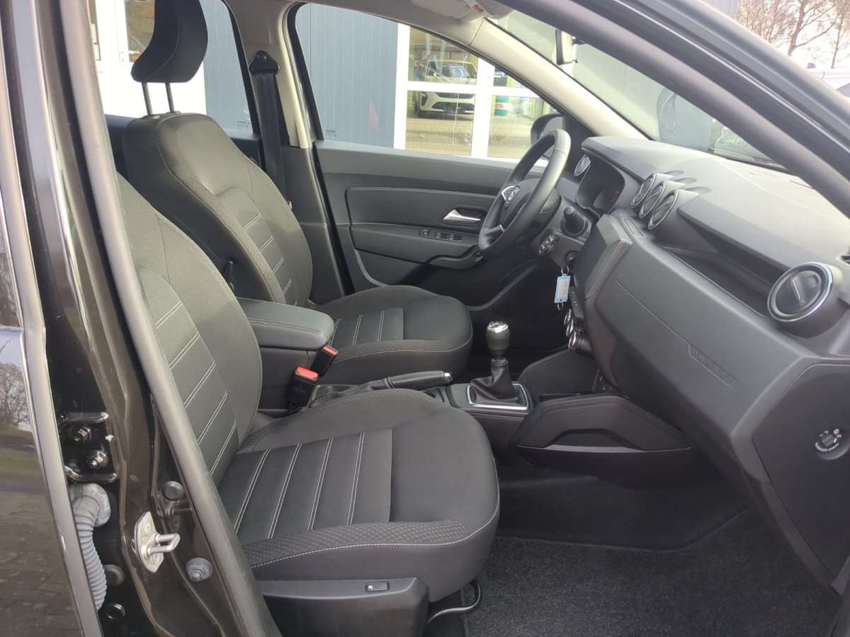 Fahrzeugbild eines Dacia Duster