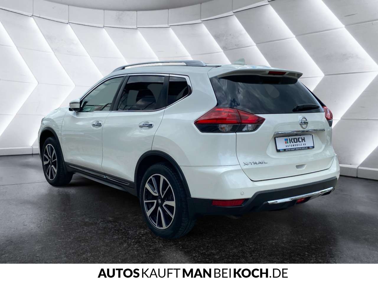 Fahrzeugbild eines Nissan X-TRAIL