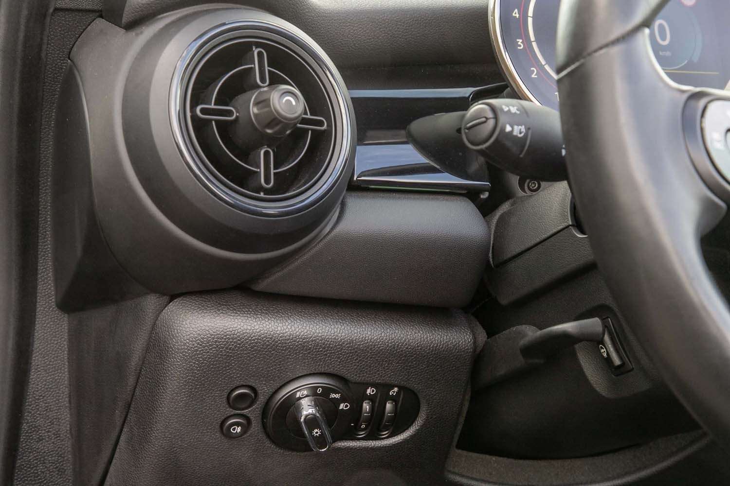 Fahrzeugbild eines MINI MINI