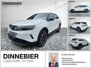 Schräge Frontansicht auf einen Opel Grandland X , freigestellt