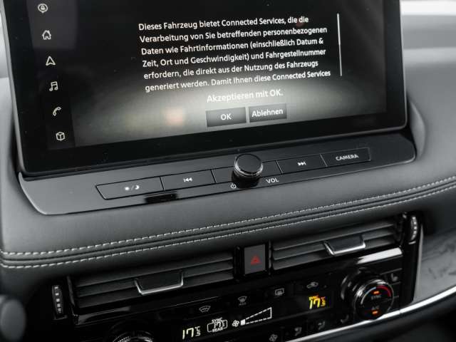 Fahrzeugbild eines Nissan X-TRAIL