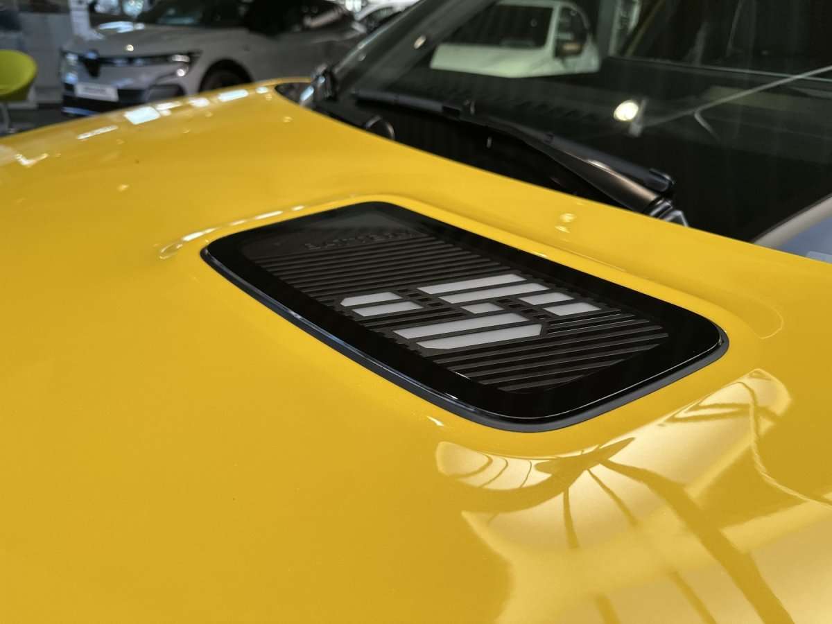 Fahrzeugbild eines Renault 5 E-TECH