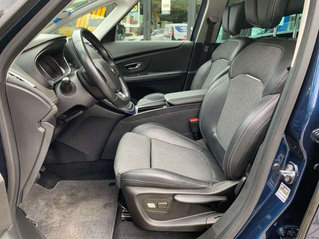 Fahrzeugbild eines Renault Scénic