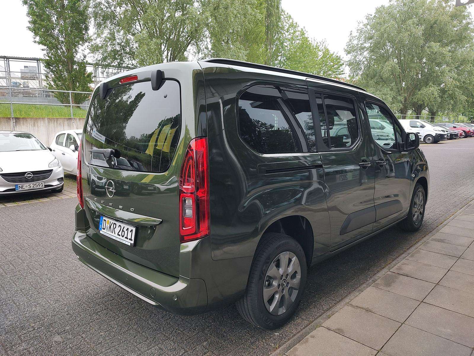Fahrzeugbild eines Opel Combo Life