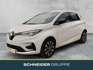 Schräge Frontansicht auf einen Renault ZOE , freigestellt