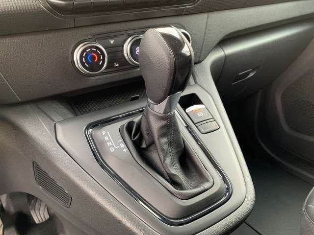 Fahrzeugbild eines Renault Kangoo E-TECH