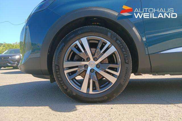 Fahrzeugbild eines Peugeot 3008