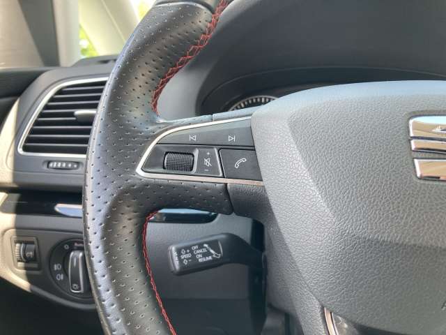 Fahrzeugbild eines SEAT Alhambra