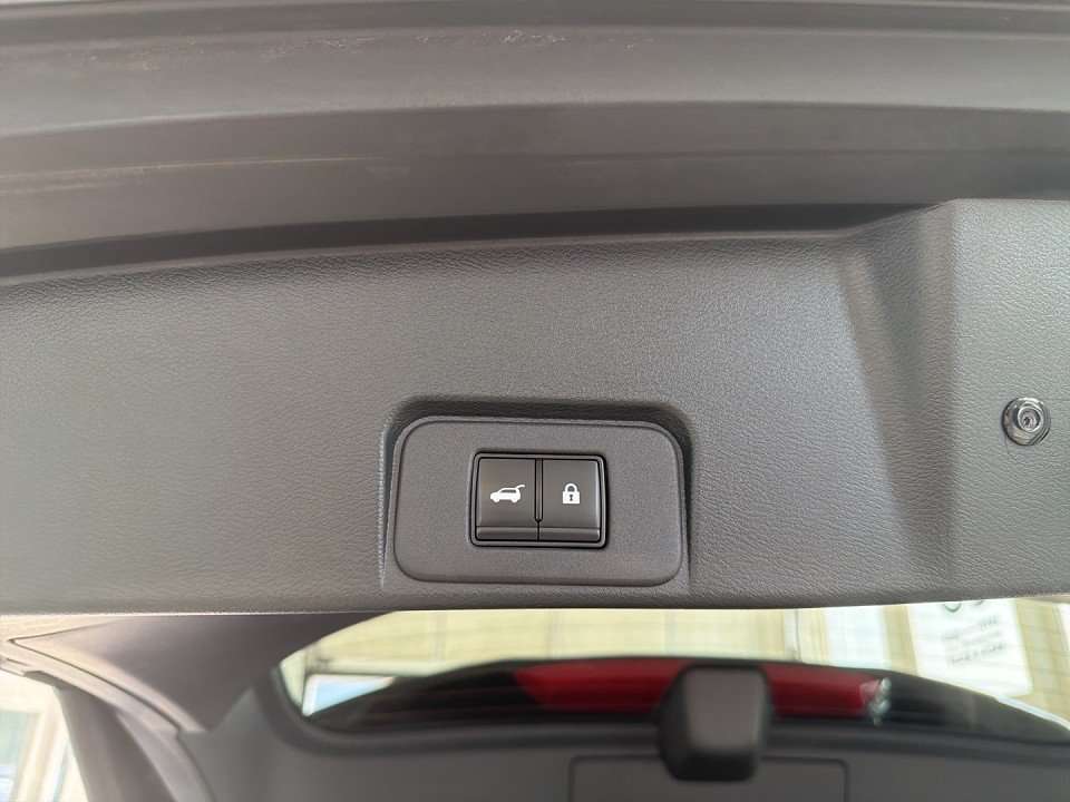Fahrzeugbild eines Nissan X-TRAIL