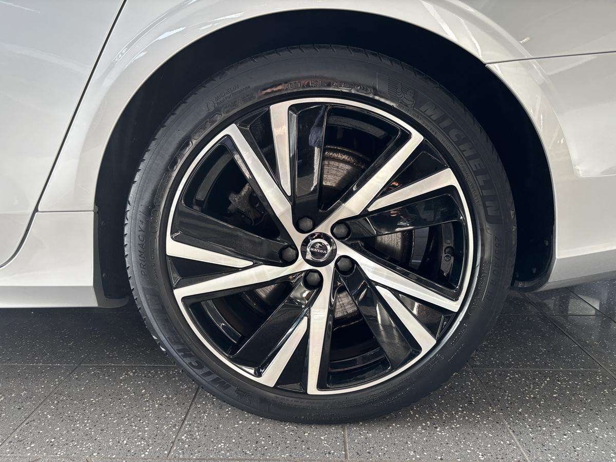 Fahrzeugbild eines Volvo V90