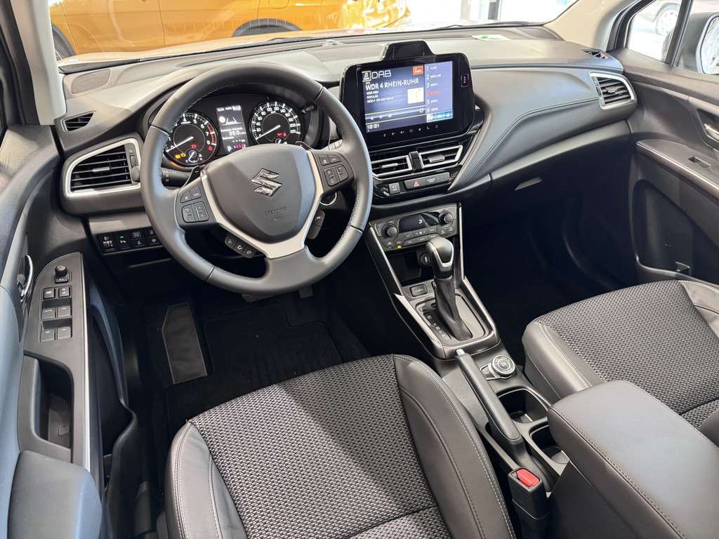 Fahrzeugbild eines Suzuki S-Cross