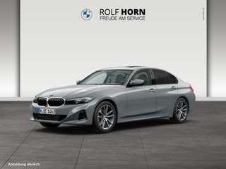 Schräge Frontansicht auf einen BMW 3er-Reihe , freigestellt