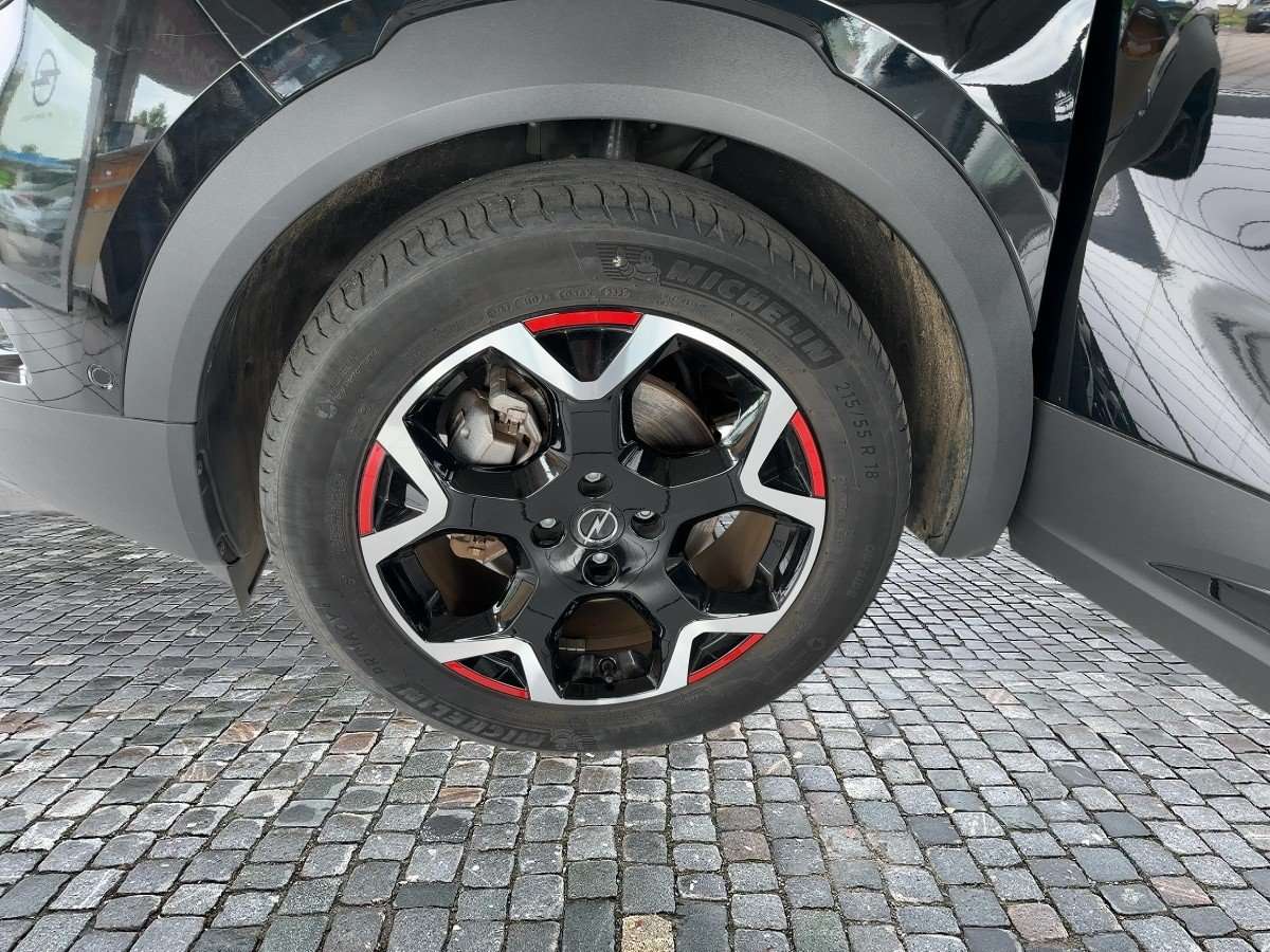 Fahrzeugbild eines Opel Mokka Electric