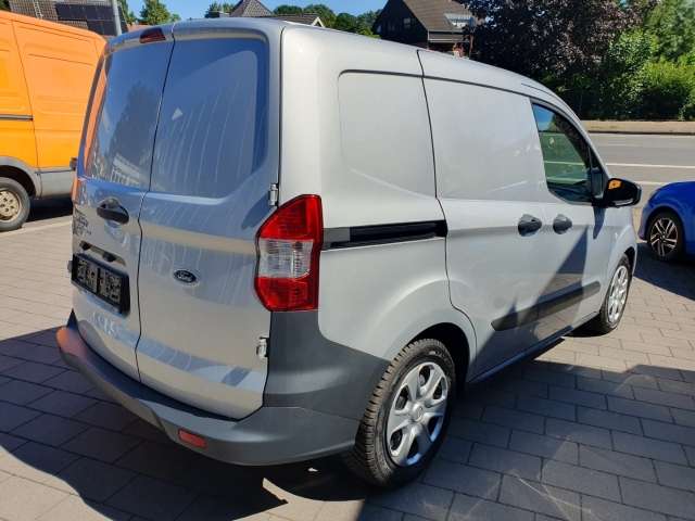 Fahrzeugbild eines Ford Transit Courier