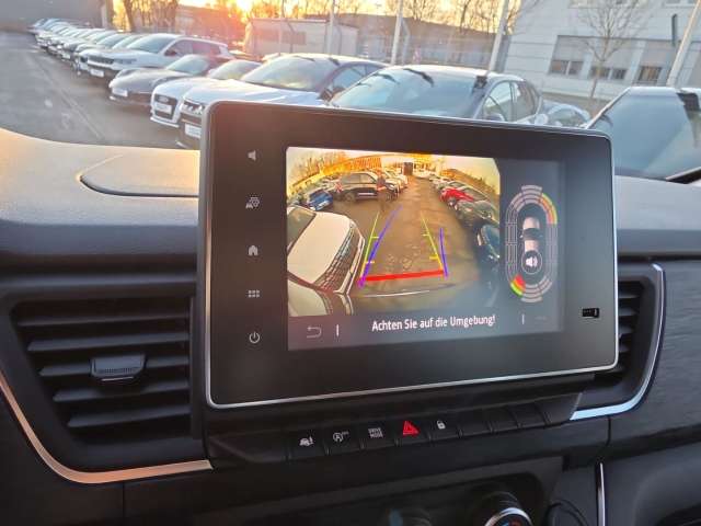 Fahrzeugbild eines Nissan Primastar