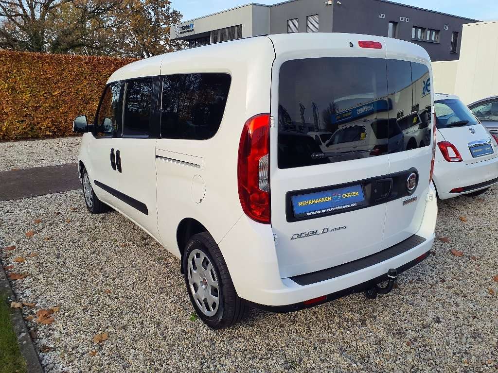 Fahrzeugbild eines Fiat Doblò