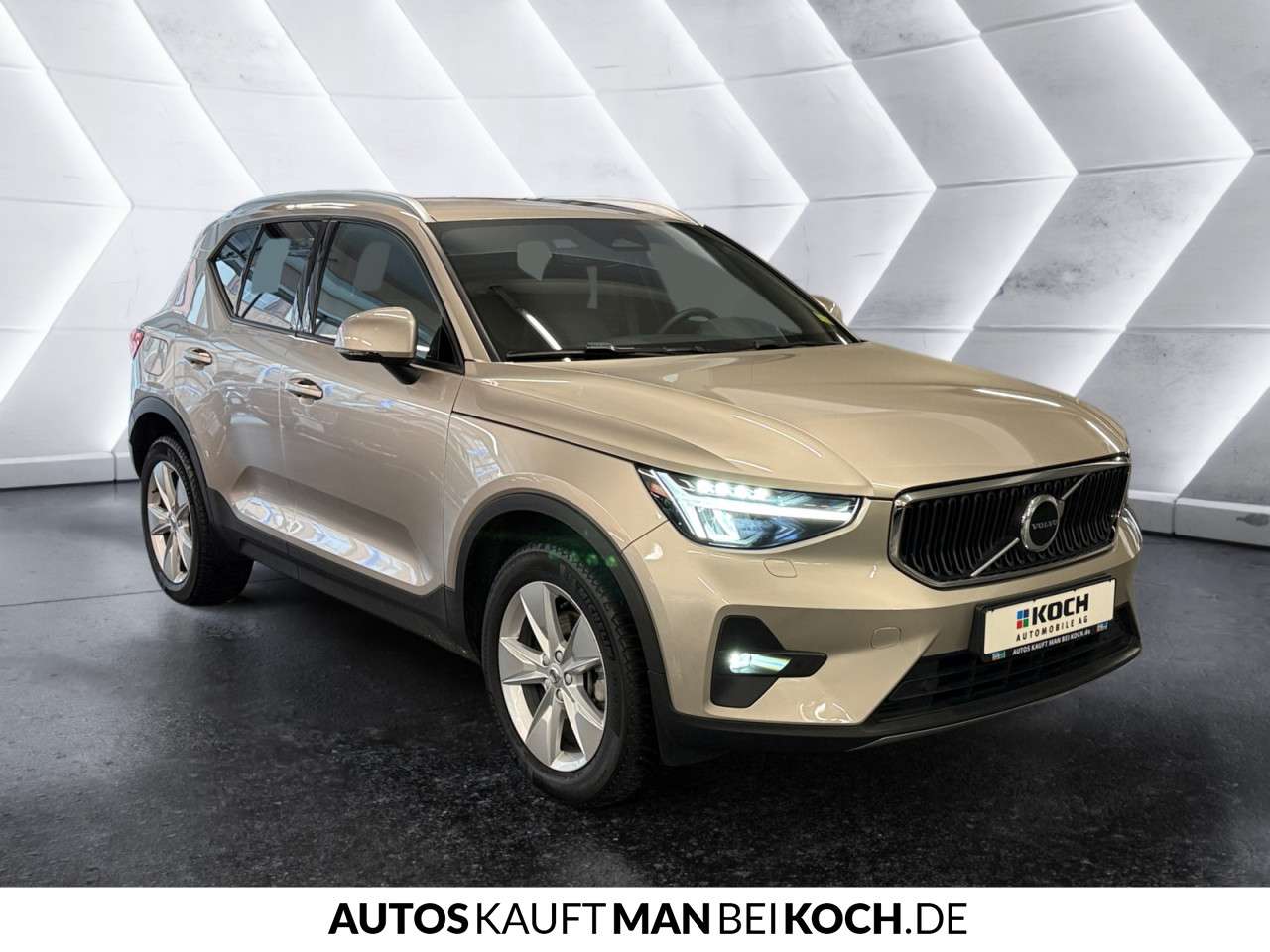 Fahrzeugbild eines Volvo XC40