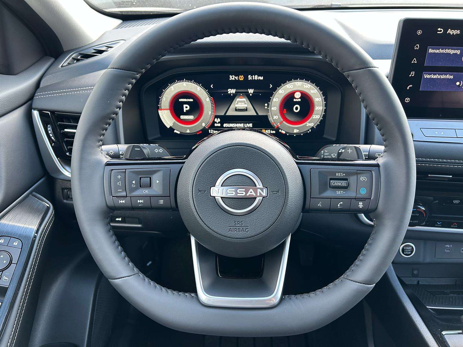 Fahrzeugbild eines Nissan X-TRAIL