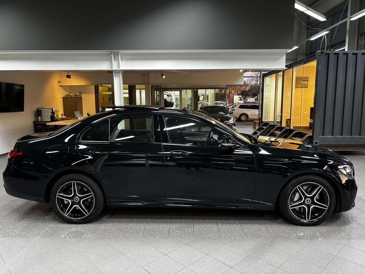 Fahrzeugbild eines Mercedes-Benz E-Klasse