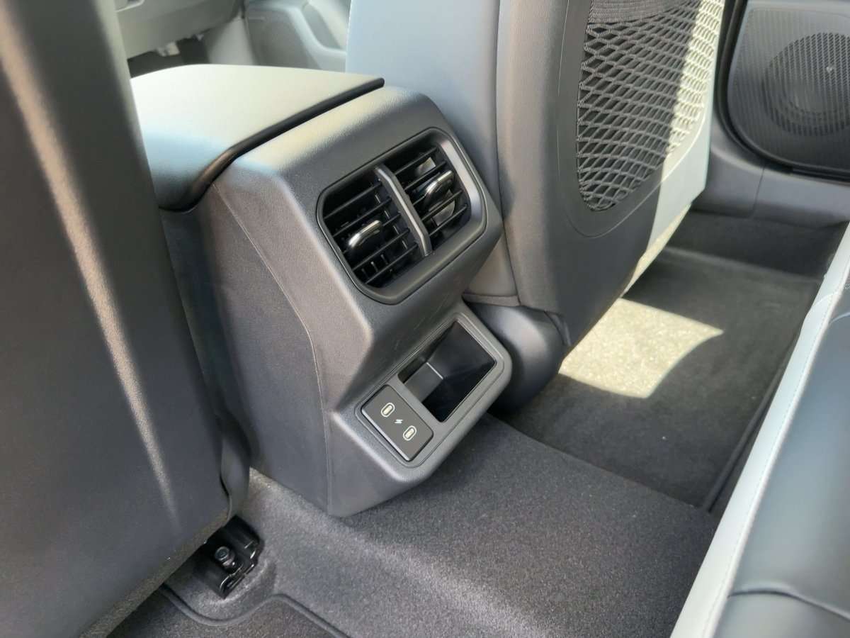 Fahrzeugbild eines Kia K4