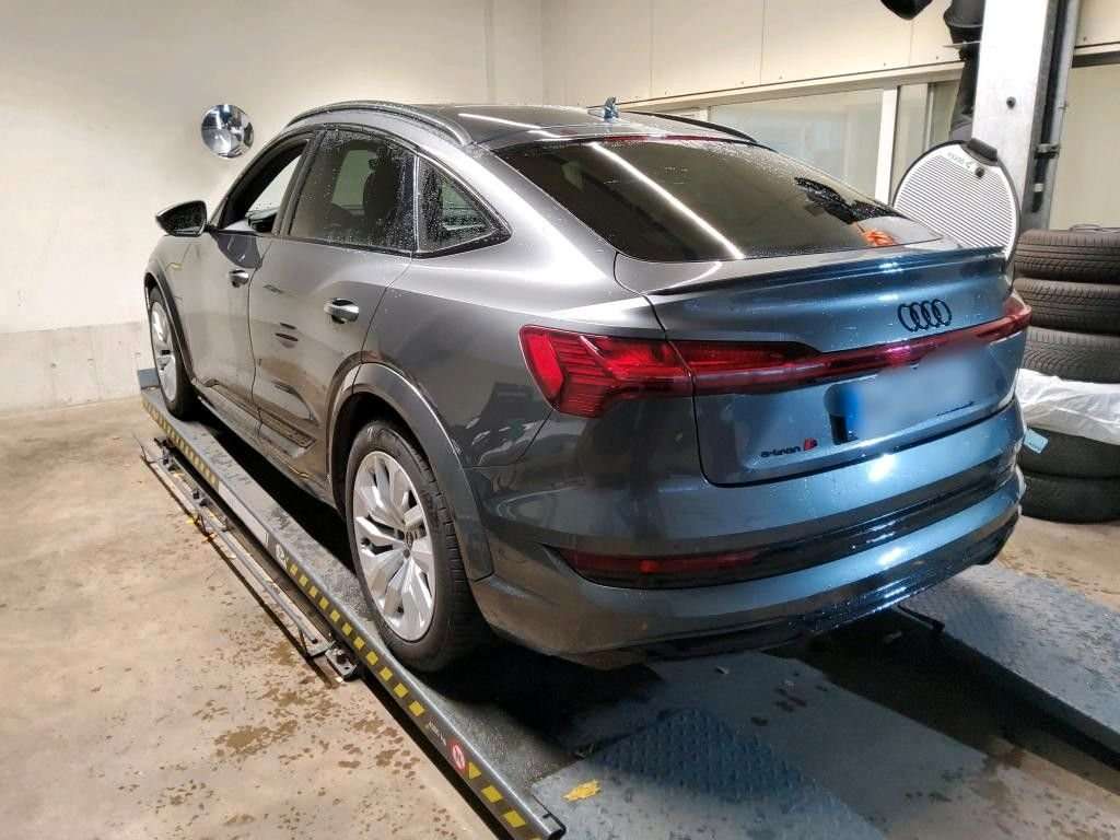 Fahrzeugbild eines Audi e-tron