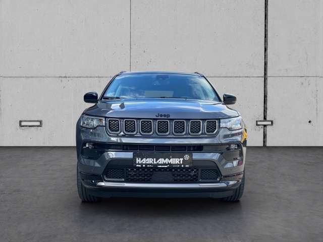 Fahrzeugbild eines Jeep Compass