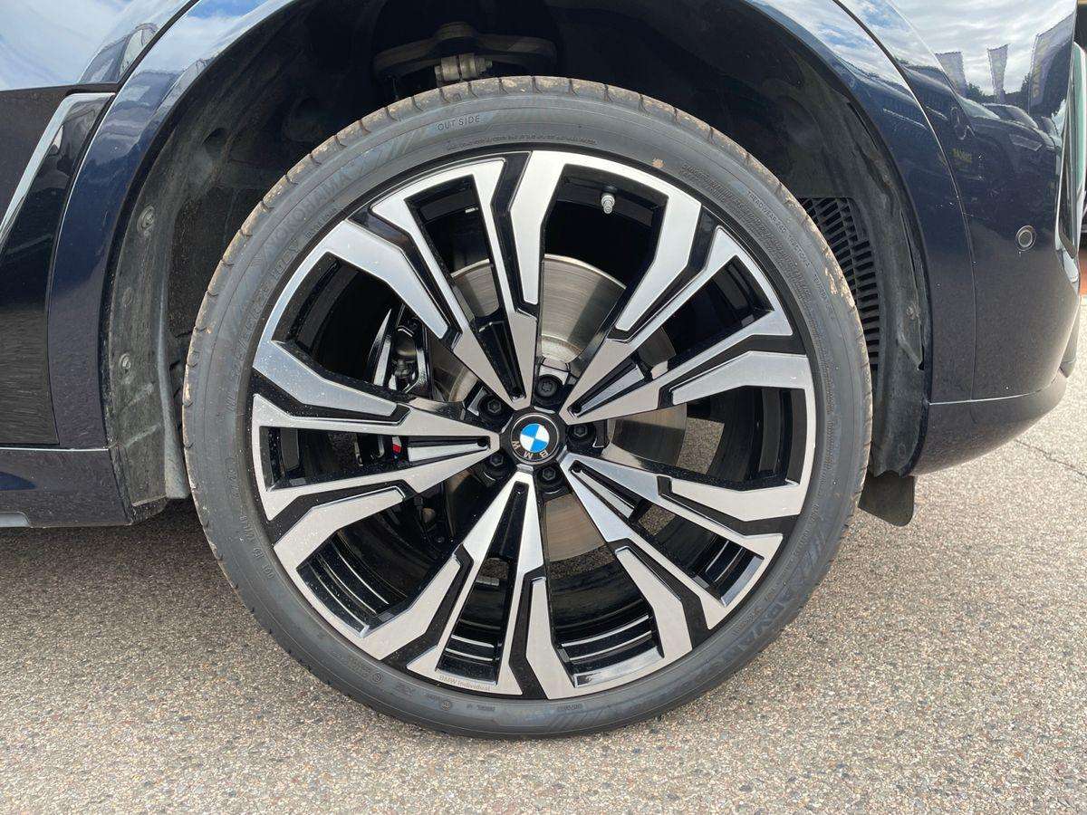 Fahrzeugbild eines BMW X7