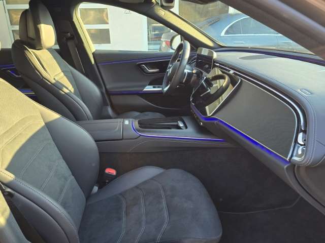 Fahrzeugbild eines Mercedes-Benz E-Klasse