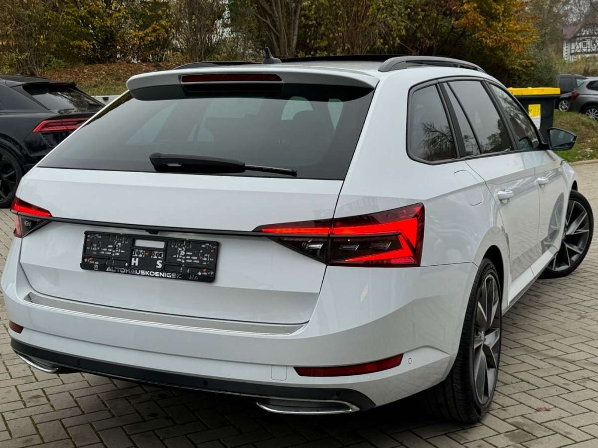 Fahrzeugbild eines Skoda Superb
