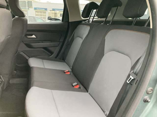 Fahrzeugbild eines Dacia Duster