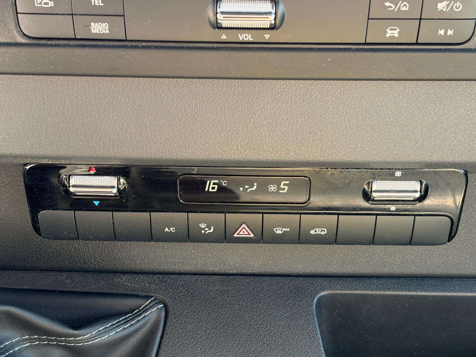 Fahrzeugbild eines Mercedes-Benz Sprinter