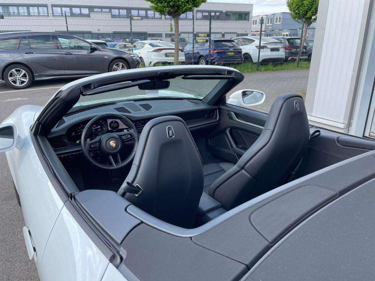 Fahrzeugbild eines Porsche 911