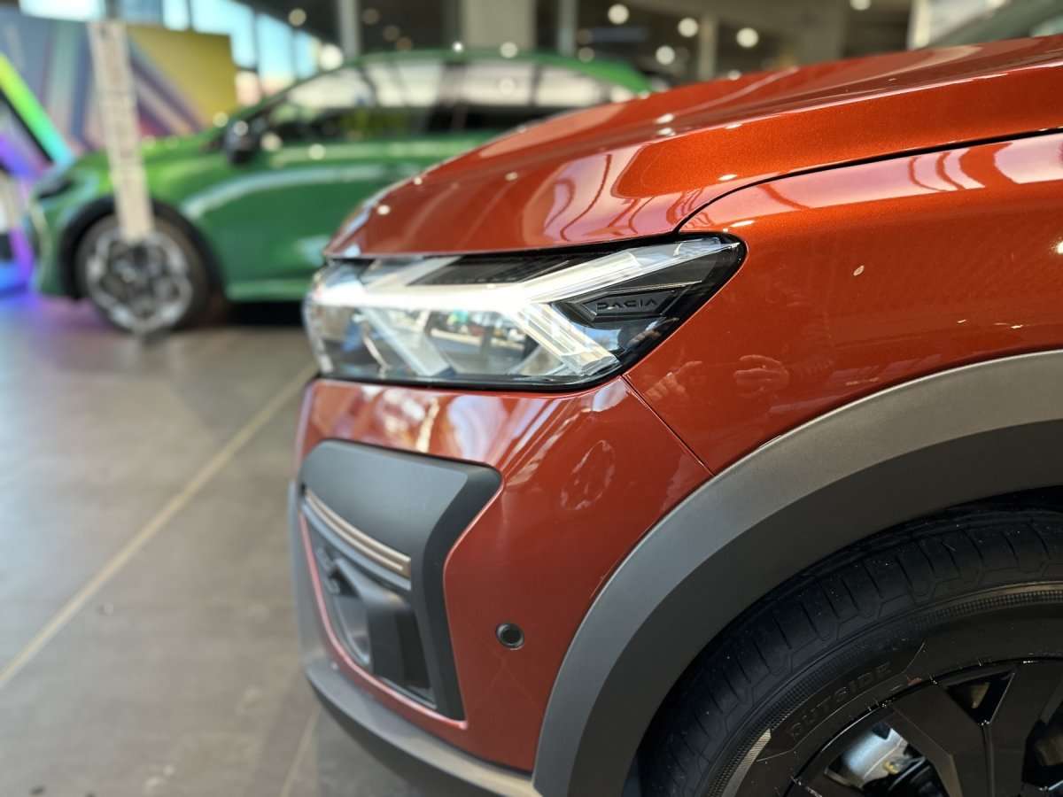 Fahrzeugbild eines Dacia Jogger