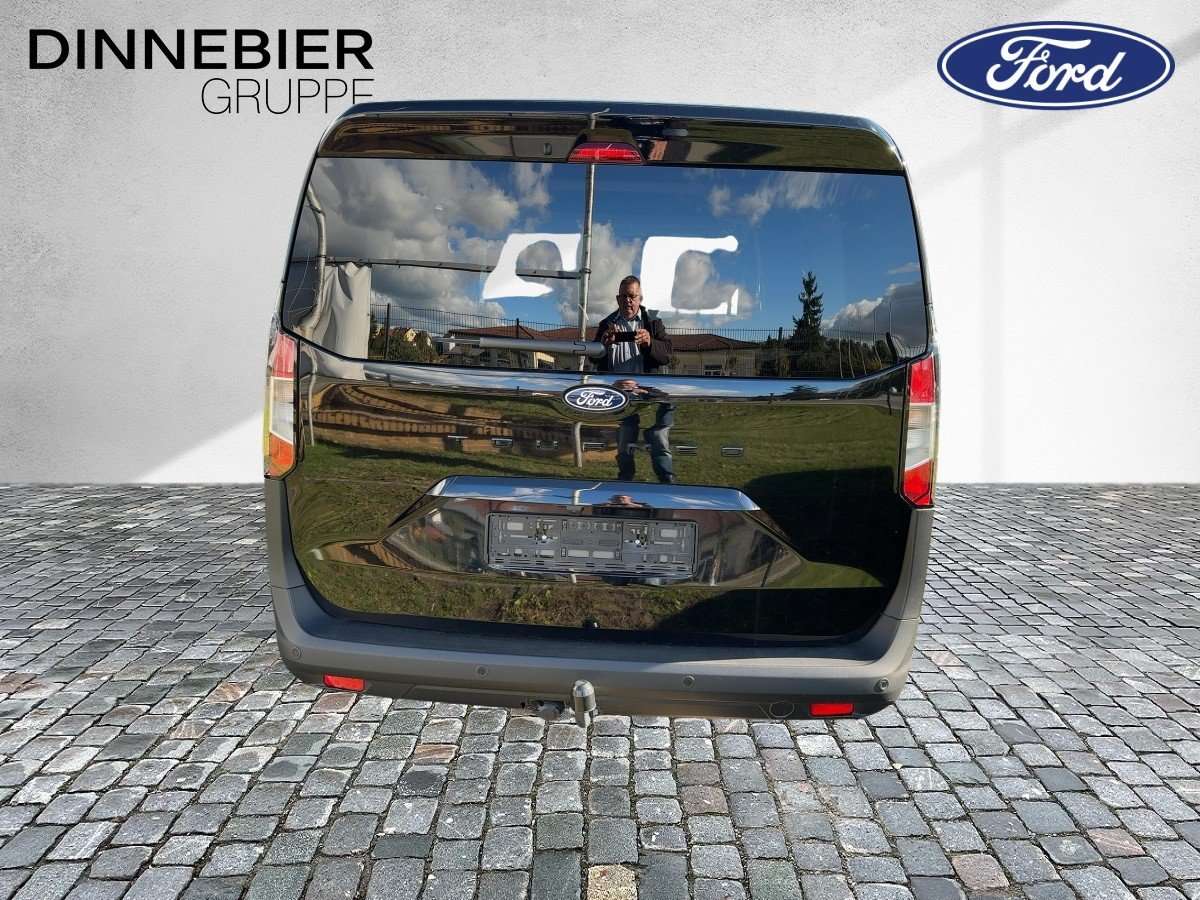 Fahrzeugbild eines Ford Tourneo Courier