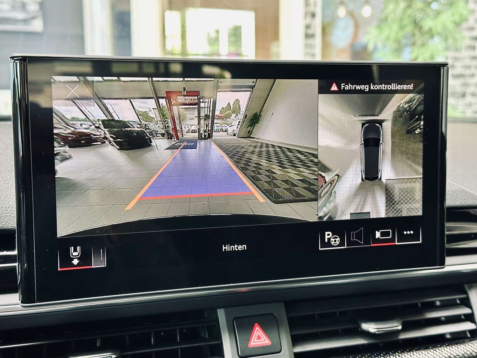 Fahrzeugbild eines Audi S4