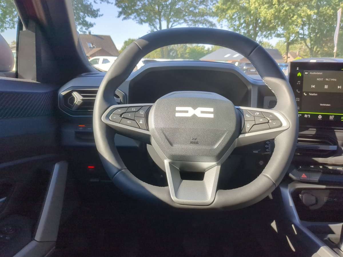 Fahrzeugbild eines Dacia Bigster