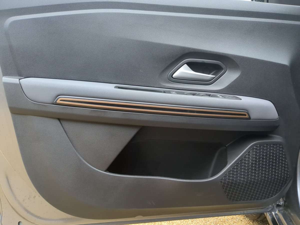 Fahrzeugbild eines Dacia Jogger