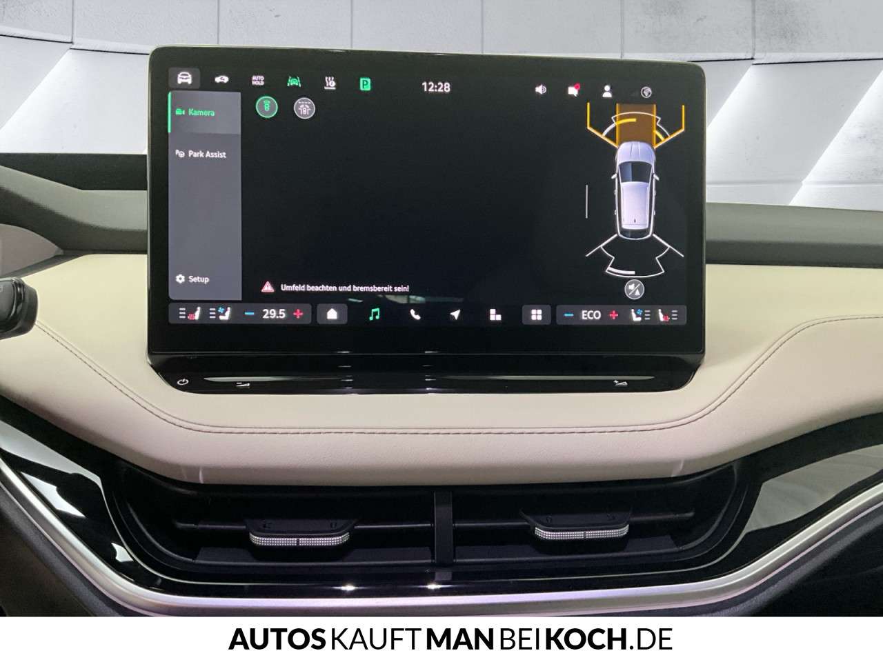 Fahrzeugbild eines Skoda ELROQ