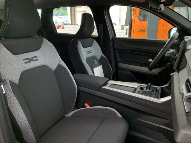 Fahrzeugbild eines Dacia Bigster