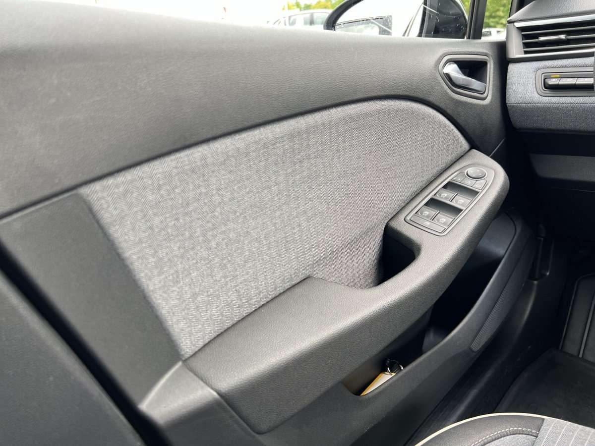 Fahrzeugbild eines Renault Clio