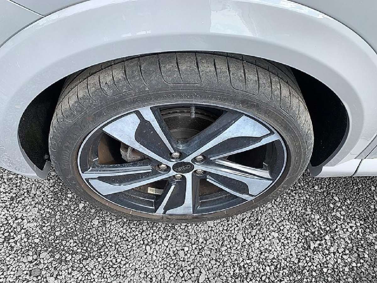 Fahrzeugbild eines Ford Puma