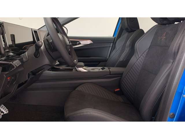 Fahrzeugbild eines Renault Rafale