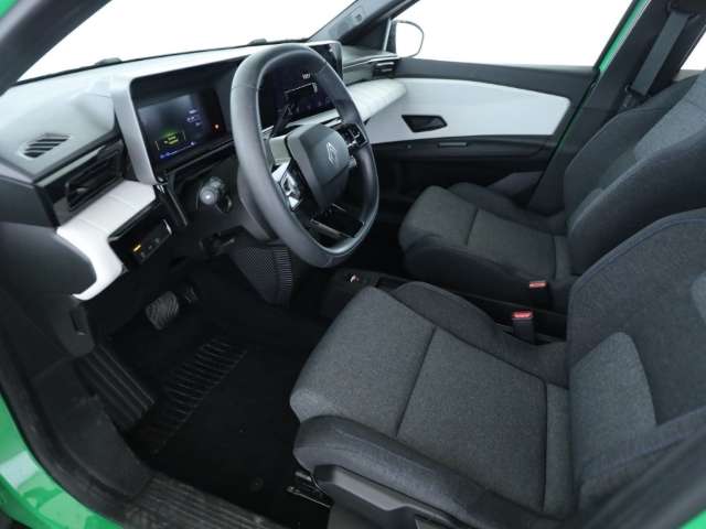 Fahrzeugbild eines Renault 5 E-TECH