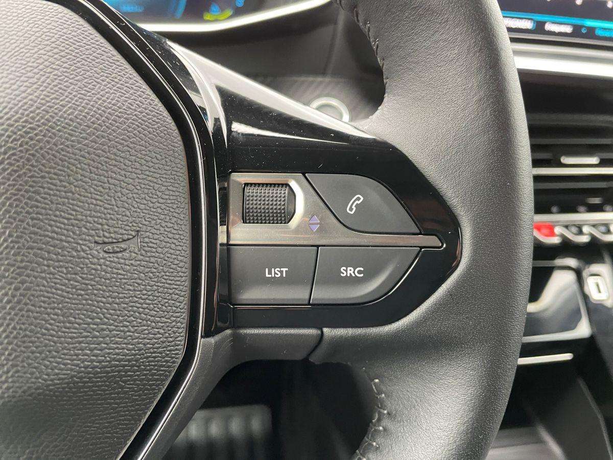 Fahrzeugbild eines Peugeot e-208