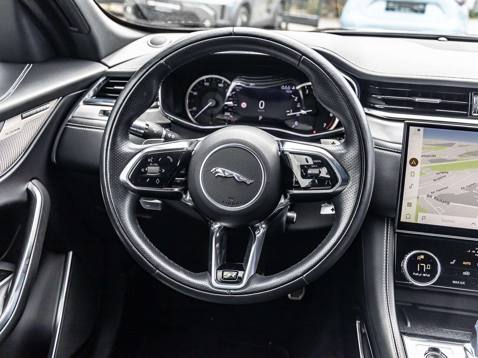 Fahrzeugbild eines Jaguar F-PACE